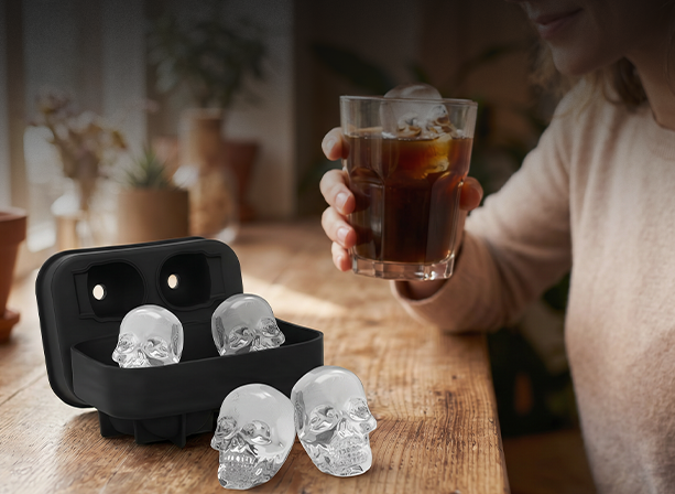 Silikon-Eiswürfelform mit 4 Totenköpfen
