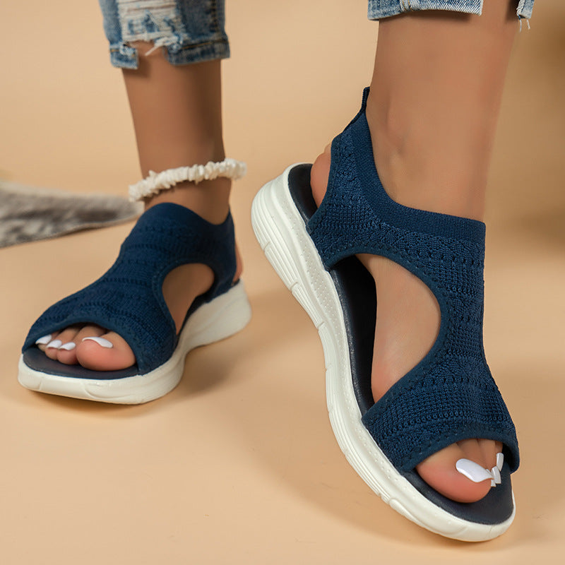 Bequeme, atmungsaktive flache Sandalen
