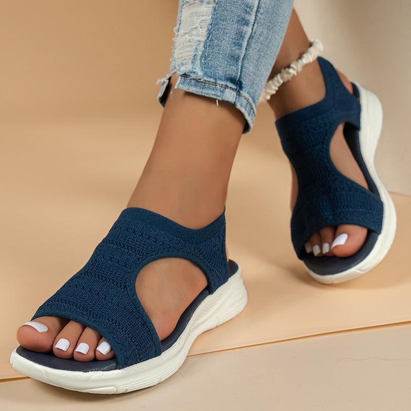 Bequeme, atmungsaktive flache Sandalen
